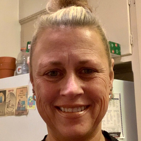 Meet your Posher, Linda - Picture 2 of 3